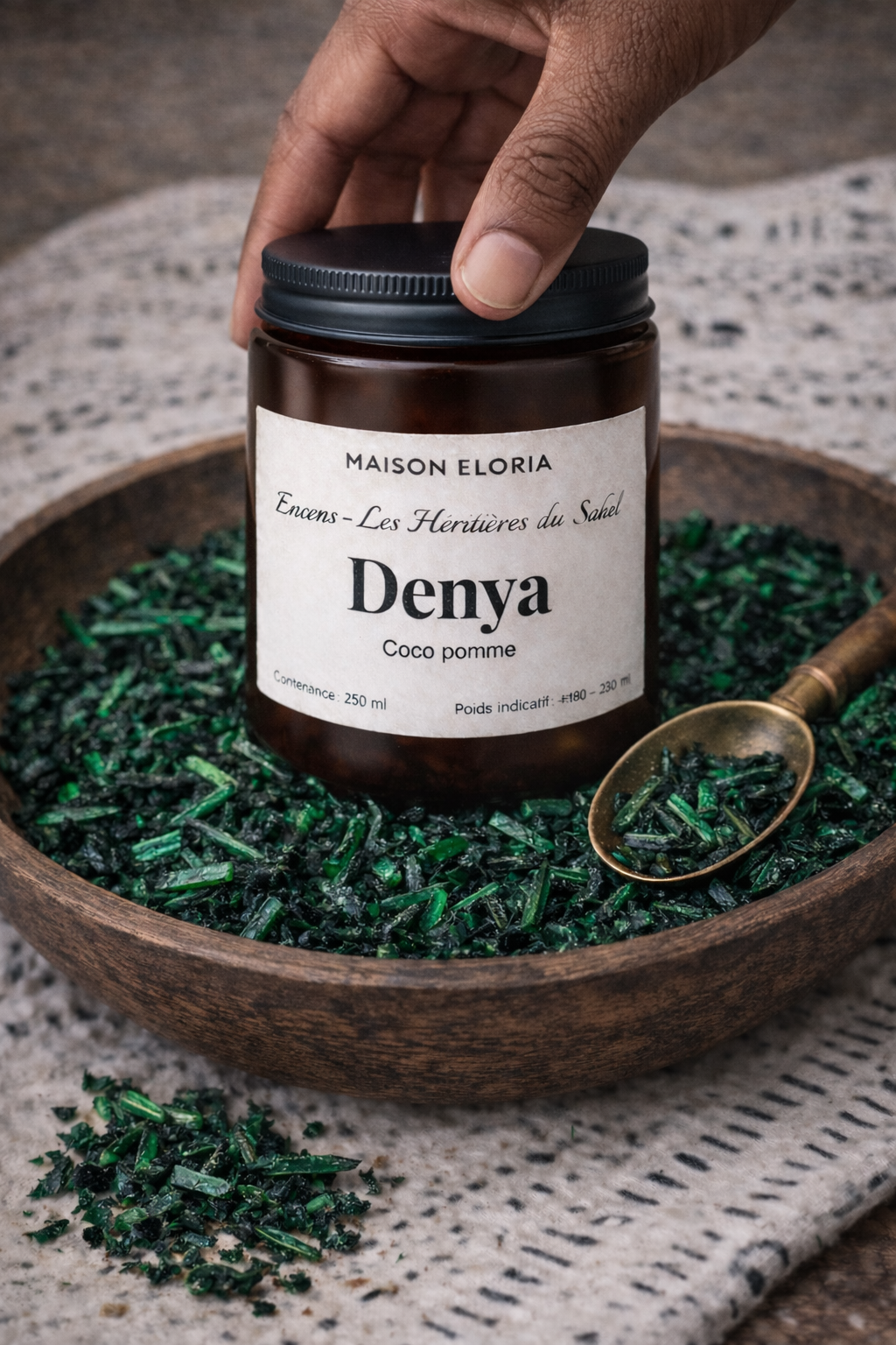 DENYA — Czułość, która oddycha